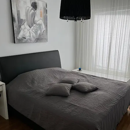 Great Downtown Foorum Center Apartment